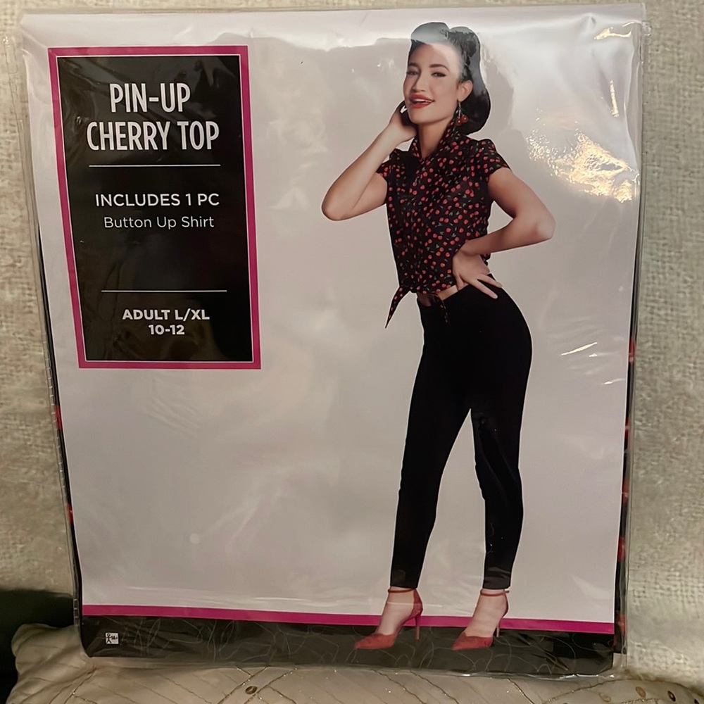 Modern Hero Pin-Up 🍒 Cherry Top. Size 10-12. NWT🔺FIRM🔺